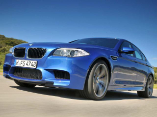 Illustration for article titled 2012 BMW M5: First Photos